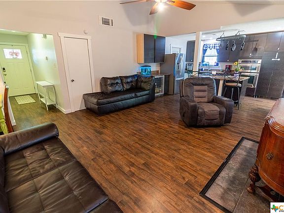 4th image of 1709 Leisha Dr