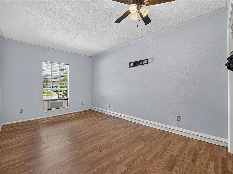 210 Nettletree St — Photo 19