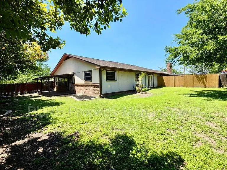 1310 Ray Berglund Blvd #A — Photo 29