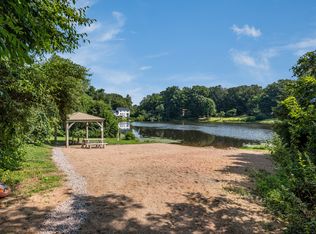 148 Meadow Hills Dr, Guilford, CT 06437