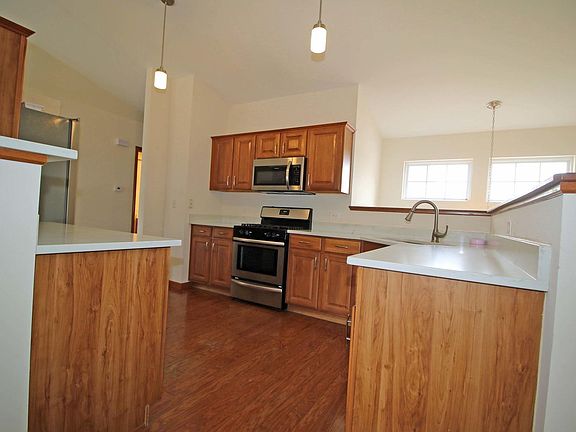 3rd image of 3609 Roanoke Ave
