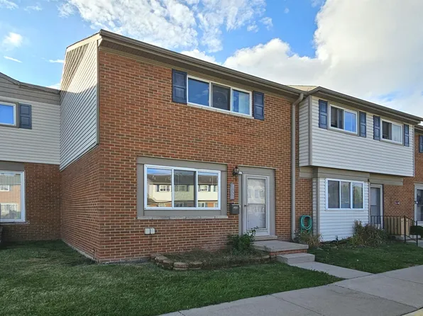 25667 Salem St, Roseville, MI 48066