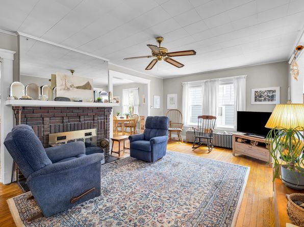 409 3rd Ave, West Haven, CT 06516
