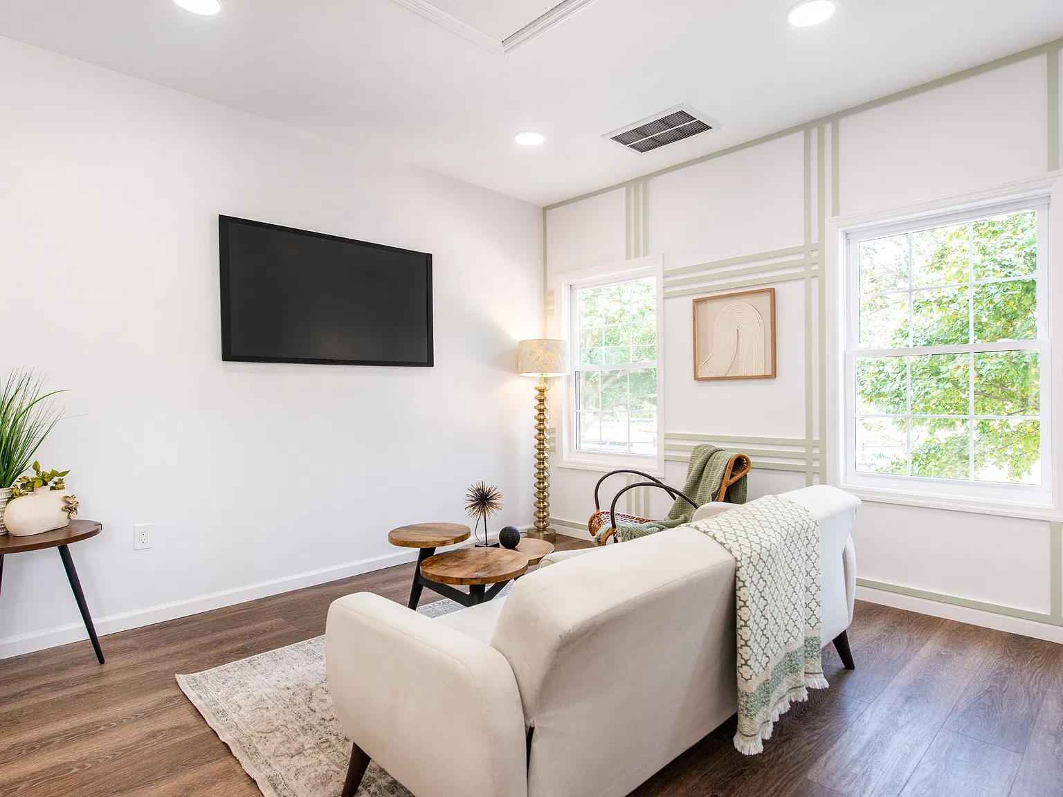 3 bed, 11111 sqft, $2,850 — Photo 3