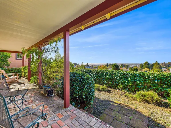 1184 Bayview St, Arcata, CA 95521