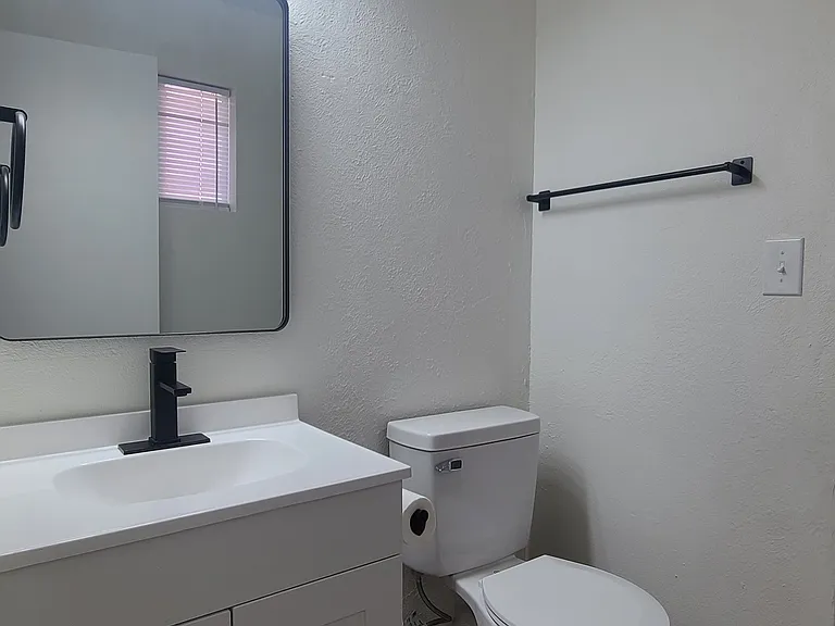 1231 E Avila Ave — Photo 6