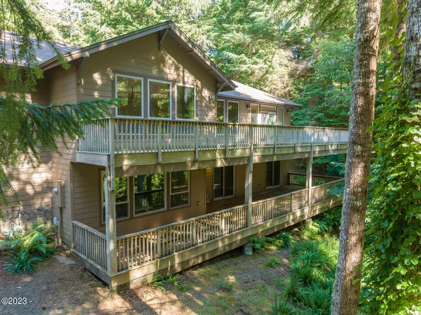 429 Woodview Ln, Gleneden Beach, OR 97388