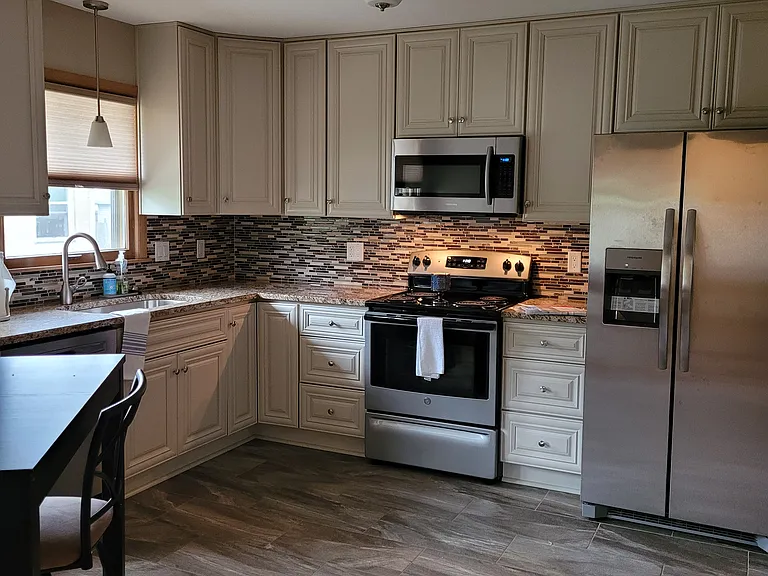 3027 S 83rd St #UPPER — Photo 16