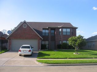 207 Kenosha Ln, Arlington, TX 76002