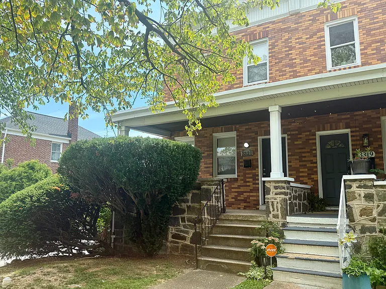 3321 Parklawn Ave — Photo 1