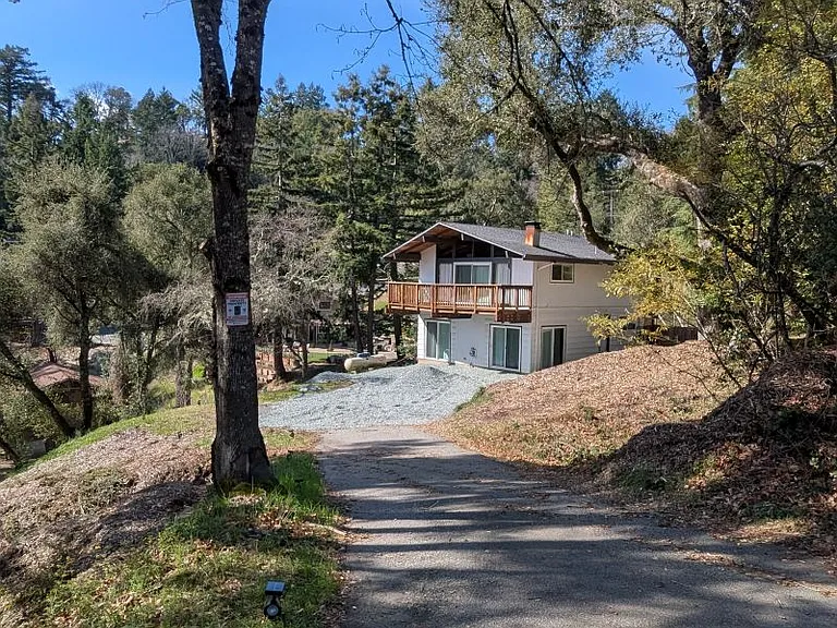 22100 Summit Rd — Photo 2