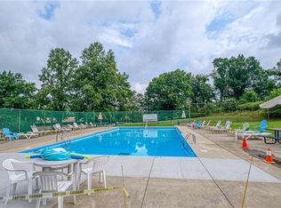 7116 Sanlin Dr UNIT 7116, Coraopolis, PA 15108