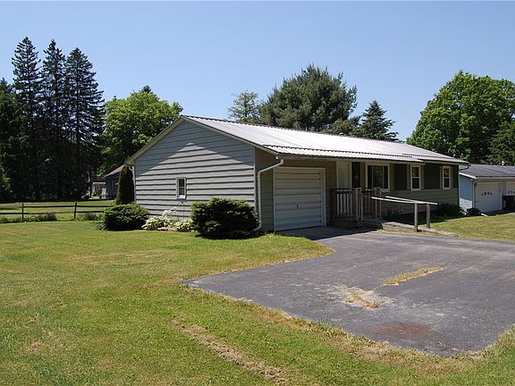 3rd image of 43 Bentley Ave