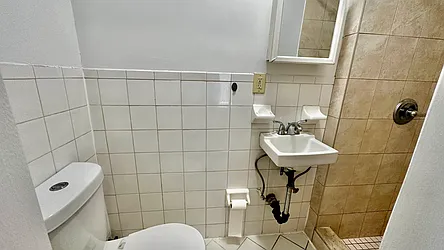 Rented by HOLTON REAL ESTATE INC.