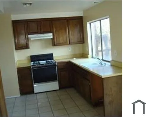 7934 Primrose Ln — Photo 1
