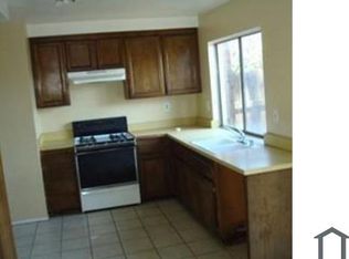 7934 Primrose Ln, Highland, CA 92346