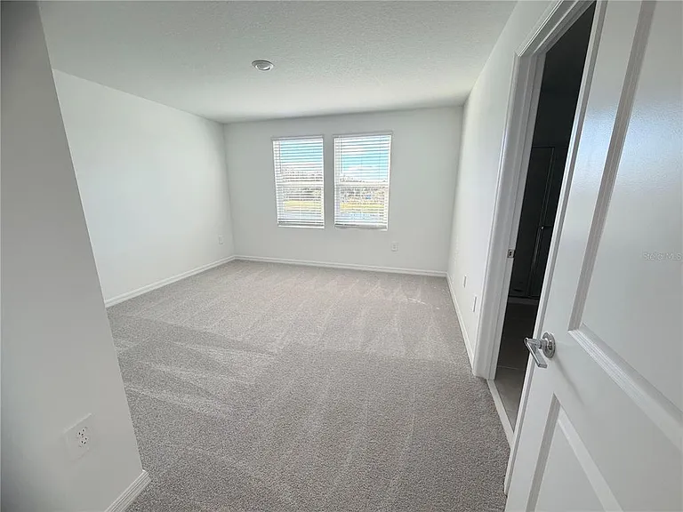2212 Portrait St — Photo 16