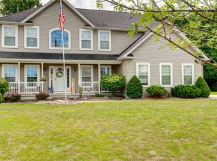 3444 Ashwood Dr, North Tonawanda, NY 14120