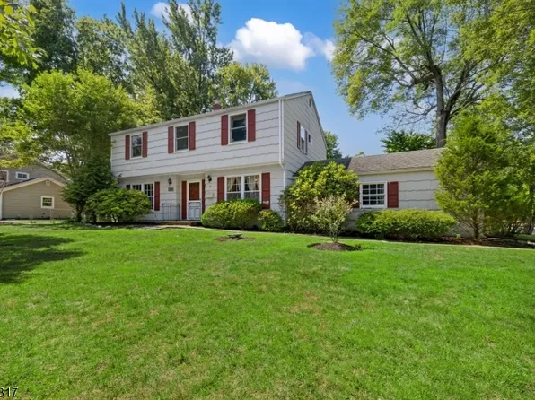 6 Armstrong Ave, Ramsey Boro, NJ 07446