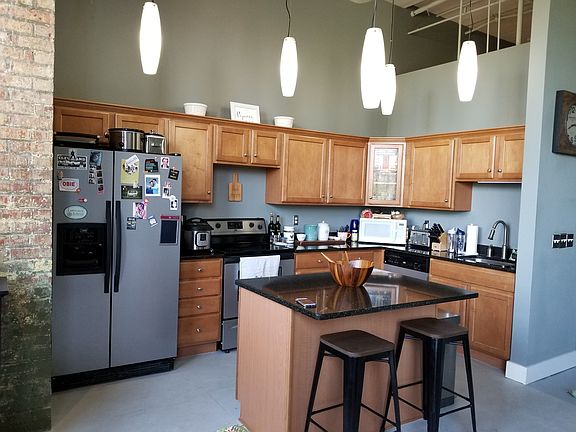 3rd image of 8205 Franklin Blvd APT 13