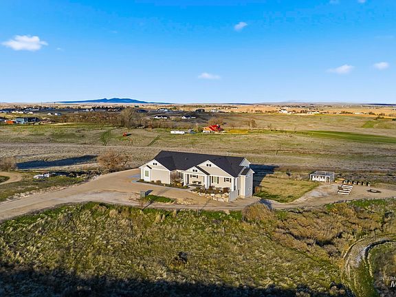 3rd image of 27204 Serenity Ln