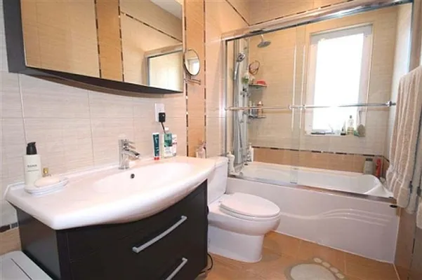 Sold by Bergen Basin Real Estate | media 28