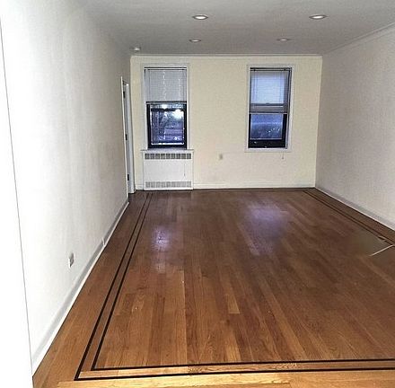 3rd image of 9400 Astoria Blvd #105