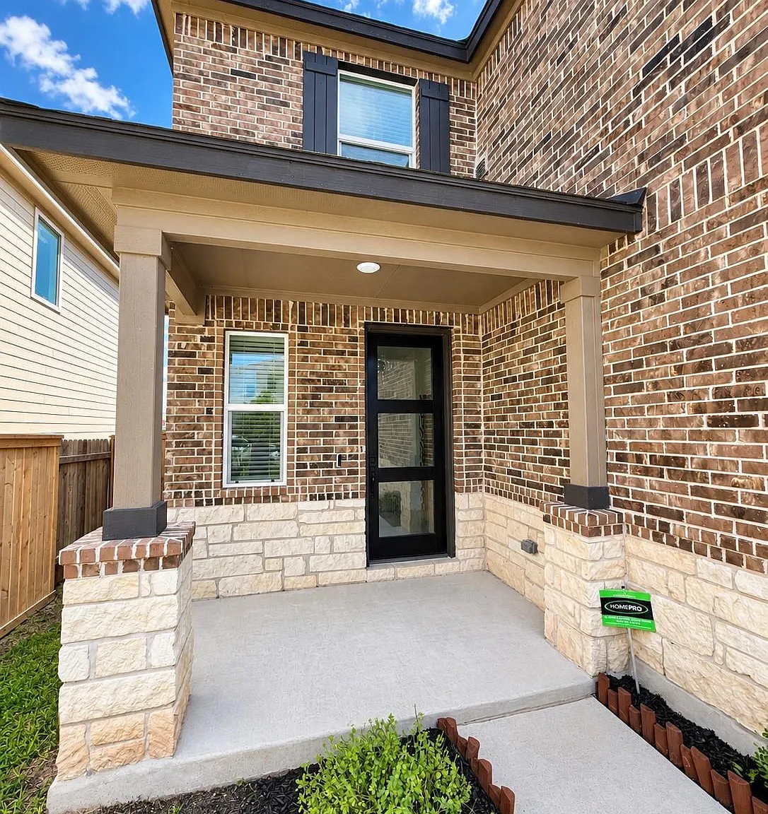 3 bed, 2.5 bath, 2314 sqft, $1,650 — Photo 4