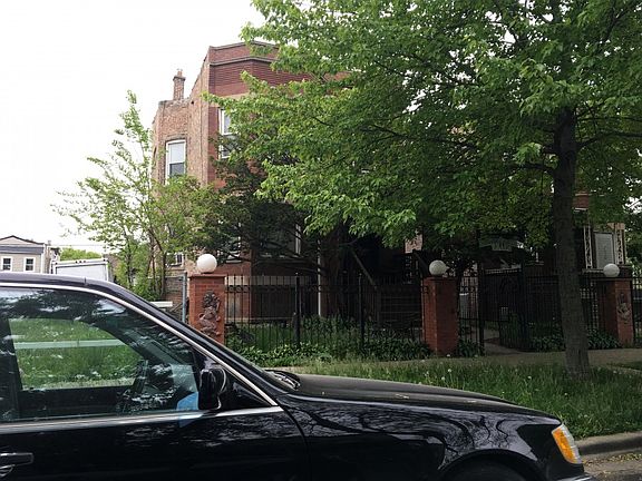 2nd image of 444 N Leamington Ave