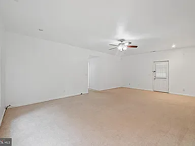Family room(empty)