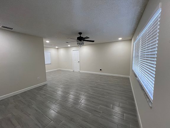 5th image of 1264 S Seagate Dr