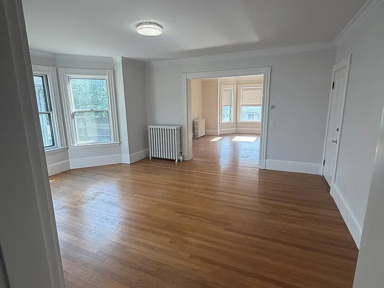 41 Washington St #2 — Photo 2