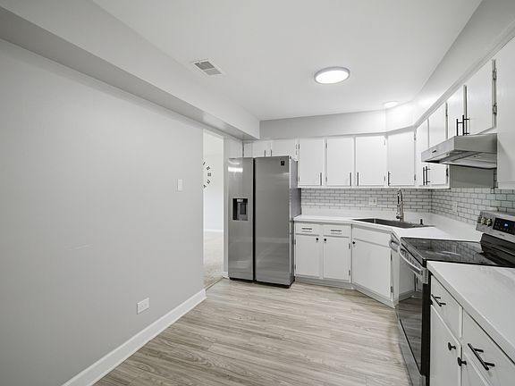 5th image of 2600 Brookwood Way Dr APT 114