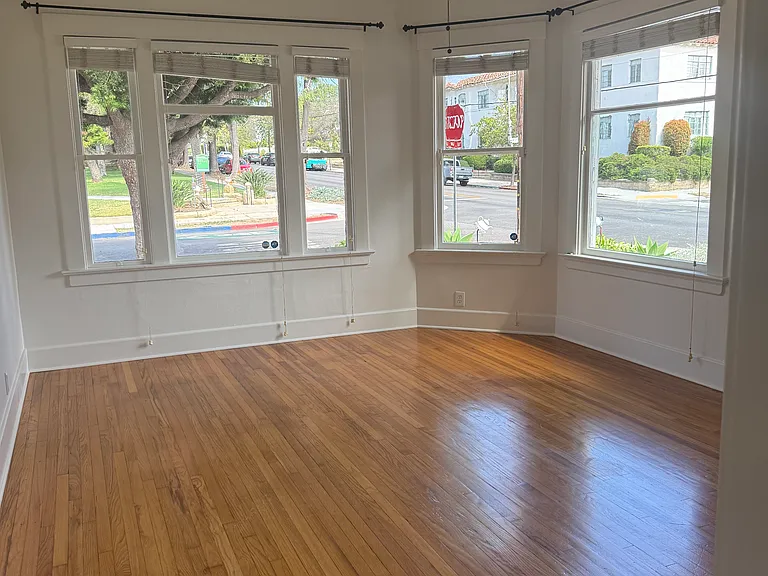 1333 Garden St — Photo 2