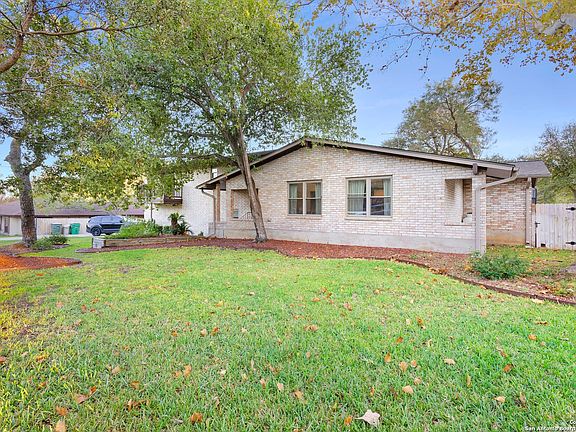 3rd image of 1004 Antler Dr