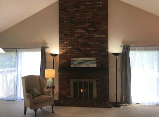 36 Colony West Dr, Champaign, IL