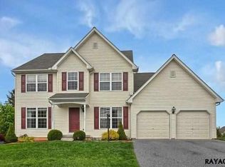 103 E Greenbriar Dr, York, PA 17407