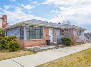25140 Thornhill Ave, Little Neck, NY 11362