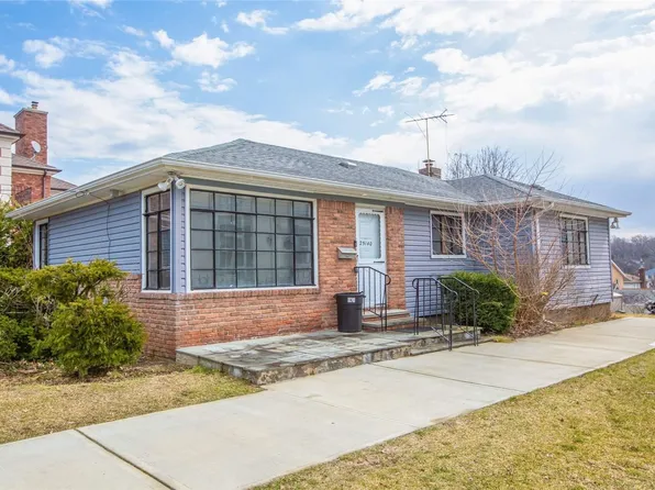 251-40 Thornhill Avenue, Little Neck, NY 11362