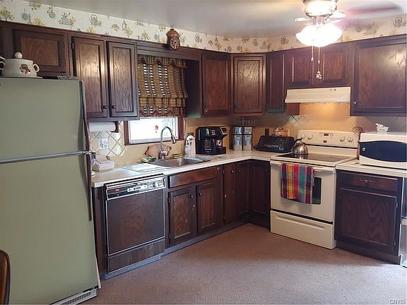 5th image of 151 Normanor Dr