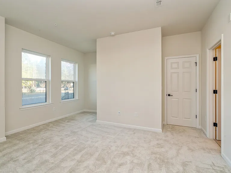 103 Vaughn Dr — Photo 28