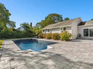 10 Bittersweet Ave S, Hampton Bays, NY 11946