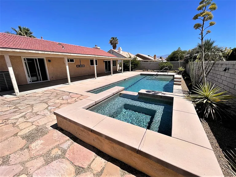 30399 Sterling Rd — Photo 43