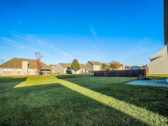 2nd image of 3927 Regal Valley Dr