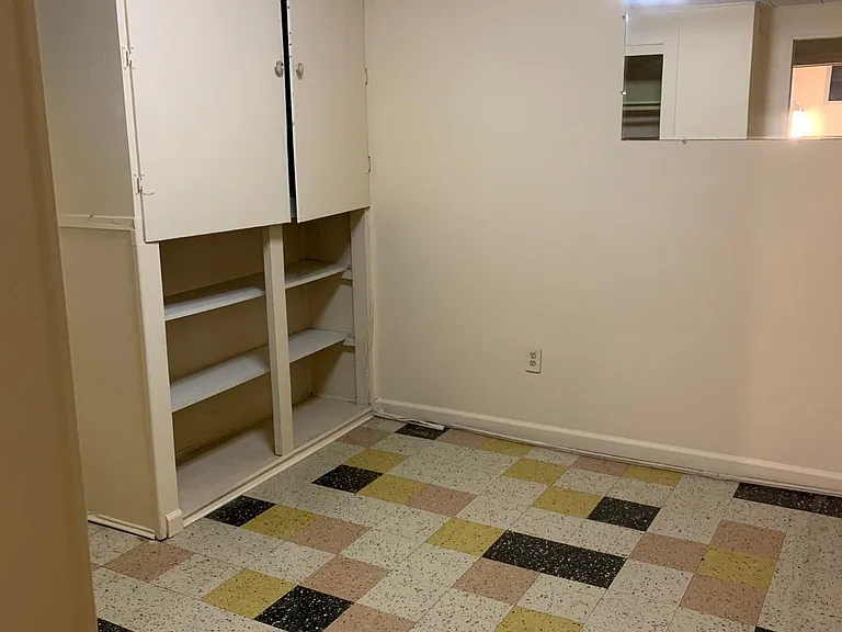 basement bedroom