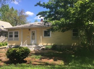 4 Florida Dr, Urbana, IL