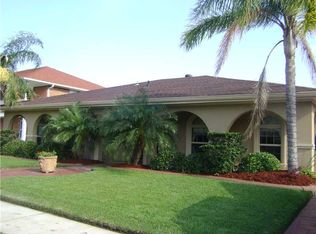 7610 Arbor Dr, New Orleans, LA 70126