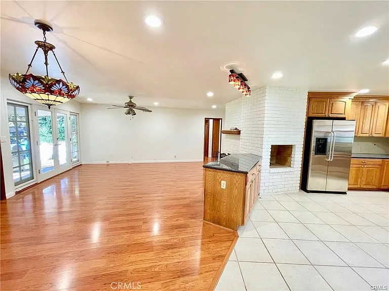 2624 N Towner St — Photo 5