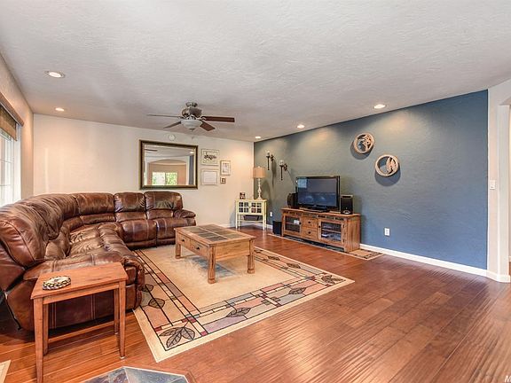 5th image of 1671 Goulart Ranch Rd