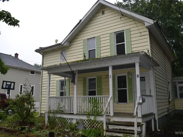 3 Jaekle Ave, Silver Creek, NY 14136